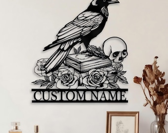 Nom personnalisé corbeau, art mural en métal gothique corbeau, décoration d'Halloween vintage, art rose tête de mort, décoration murale cabane gothique rustique