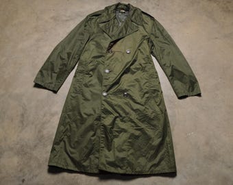 Vintage 1960s Men's Nylon Quarpel Army Green Raincoat DSA 100-67-C