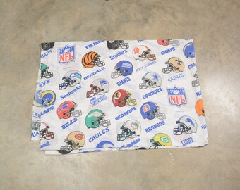 vintage 90s NFL team helmet twin flat bed sheet fabric material 1990 football sport bedding bedroom decor curtain 1995 NFLP