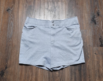 Shorts Russell vintage de los 80, ideales para softbol, ciclismo y otras actividades al aire libre. Tallas XL (38-42). Unisex.