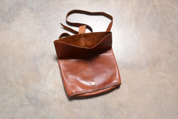 vintage leather purse 60s 70s Eddie Bauer shoulde… - image 2