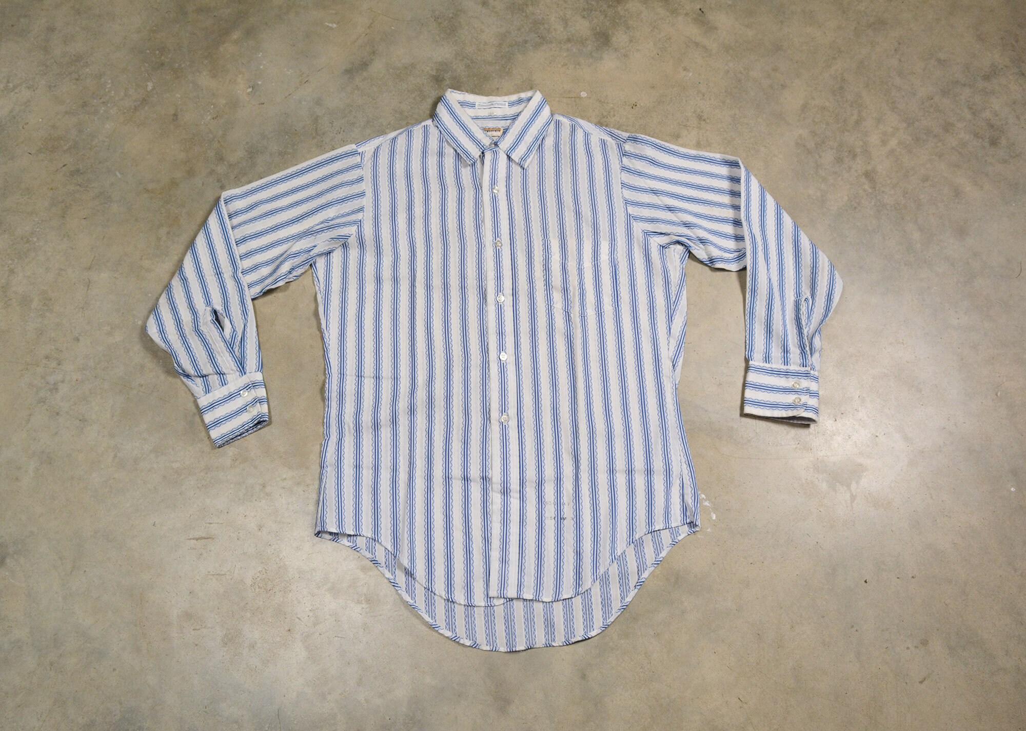 Vintage 60s Dress Shirt Blue White Wavy 
