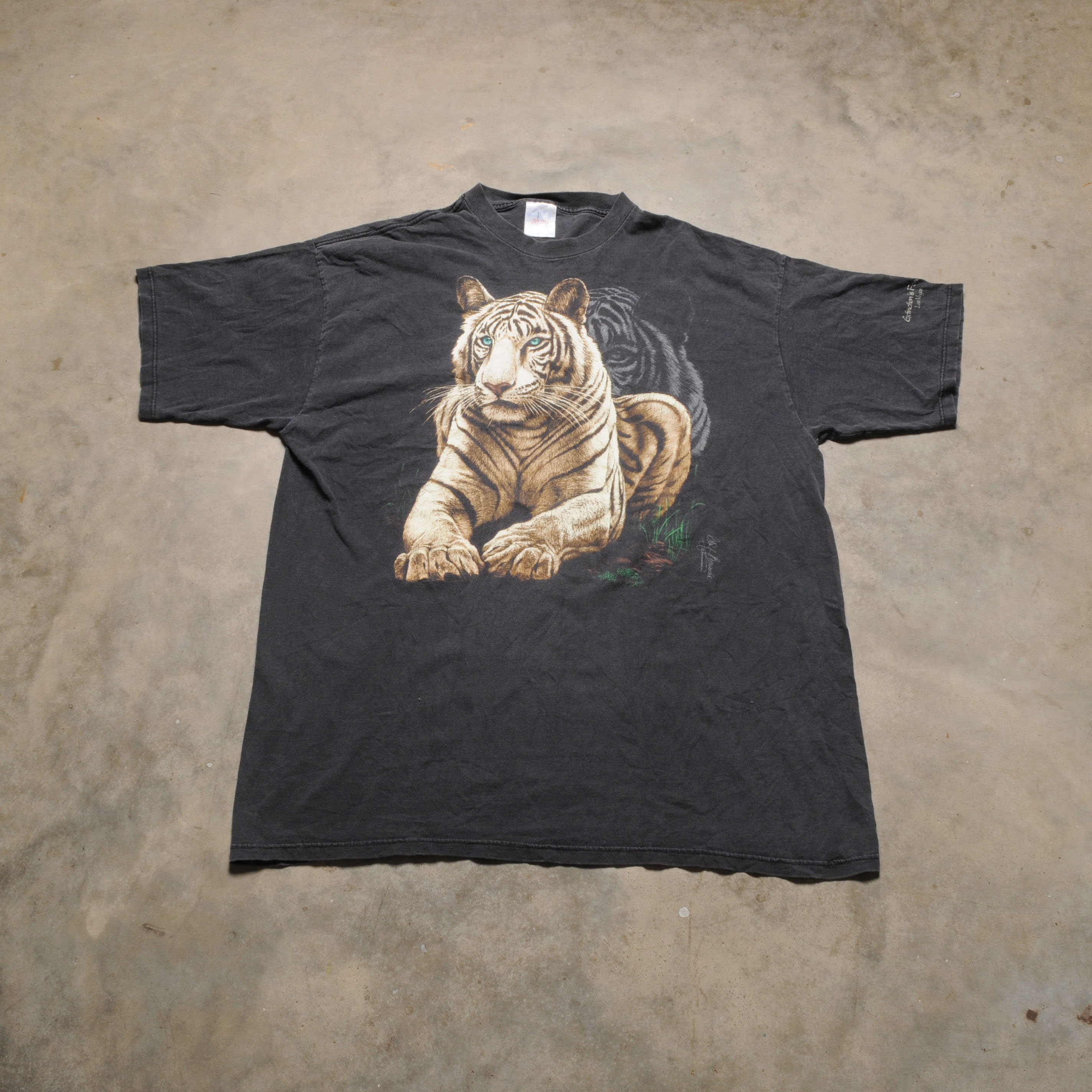 Vintage 90s White Tiger T-shirt Big Print Tee Shirt 1990 Men Women