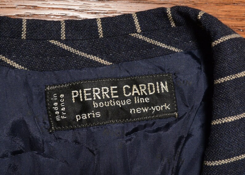 vintage men suit 70s wide lapel suit black pinstripe suit Pierre Cardin wide leg pant gangster pimp 1970 menswear 39-40R France