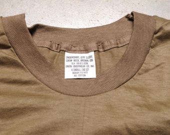 Vintage 80s US Army T-shirt Olive Drab Green Tee Shirt NOS