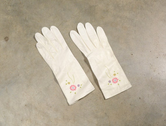 vintage 50s 60s leather gloves ladies white flower