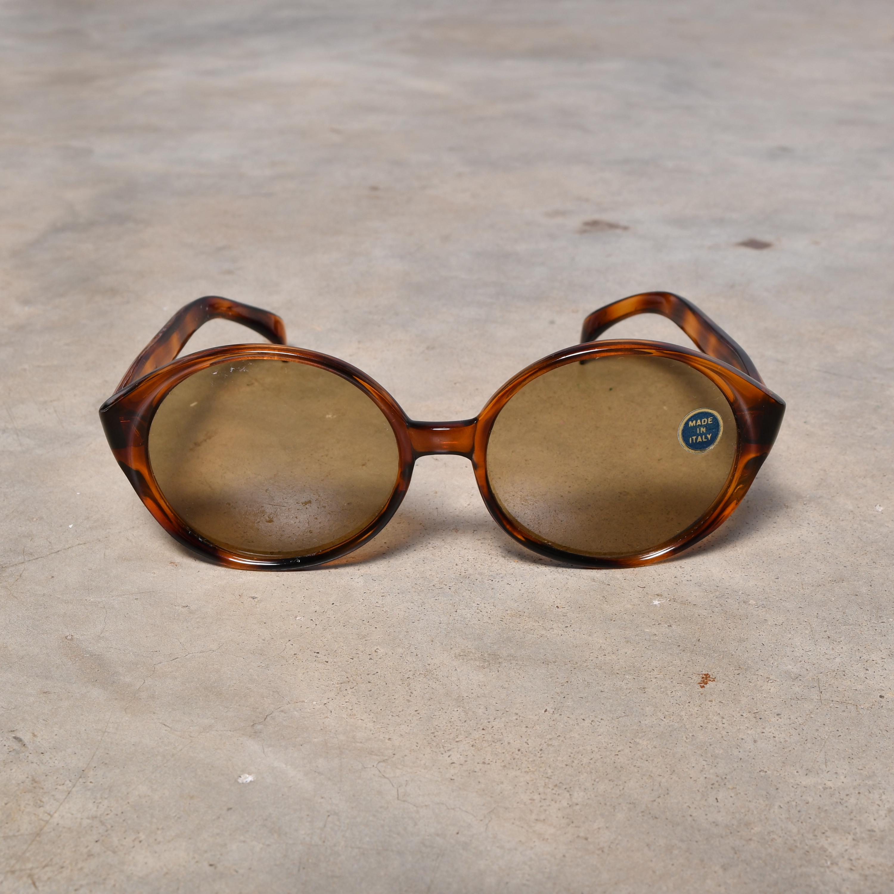Vintage 70s Oversize Sunglasses 1970 Round Bugeye Men Women 