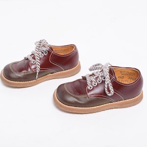 vintage 60s 70s moc toe shoes NOS deadstock brown leather Thom McAn 1960 1970 boy size 5.5 5 1/2 gum sole image 3