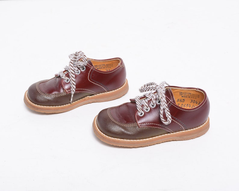 vintage 60s 70s moc toe shoes NOS deadstock brown leather Thom McAn 1960 1970 boy size 5.5 5 1/2 gum sole image 3