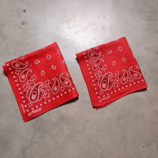 vintage 50s bandana red paisley flower all cotton kerchief 100% fast color Elephant trunk up 18"