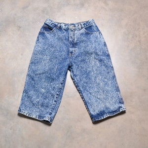 vintage 80s Sasson shorts acidwash denim knee length slim fit high rise jean shorts 1980 men women unisex 28 waist