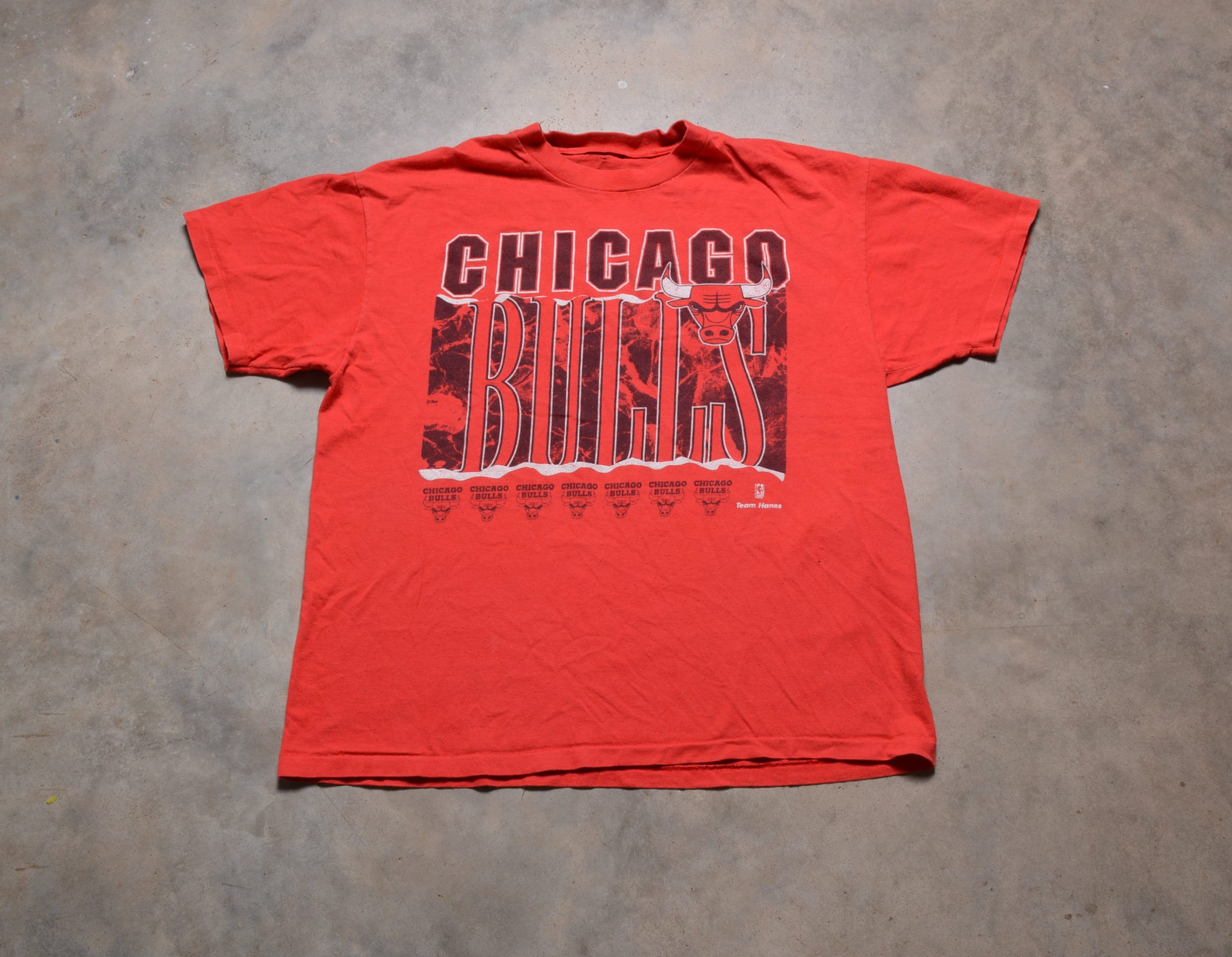 Vintage 90's Chicago Bulls Men's Hanes Single Stitch Black T-shirt Tee Size  XL