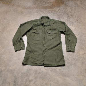 vintage 60s US Army utility shirt Vietnam War era S/M