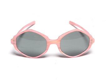 vintage 60s pink faux bois plastic sunglasses gray lens mod Twiggy space age hexagonal 1960 men women unisex USA