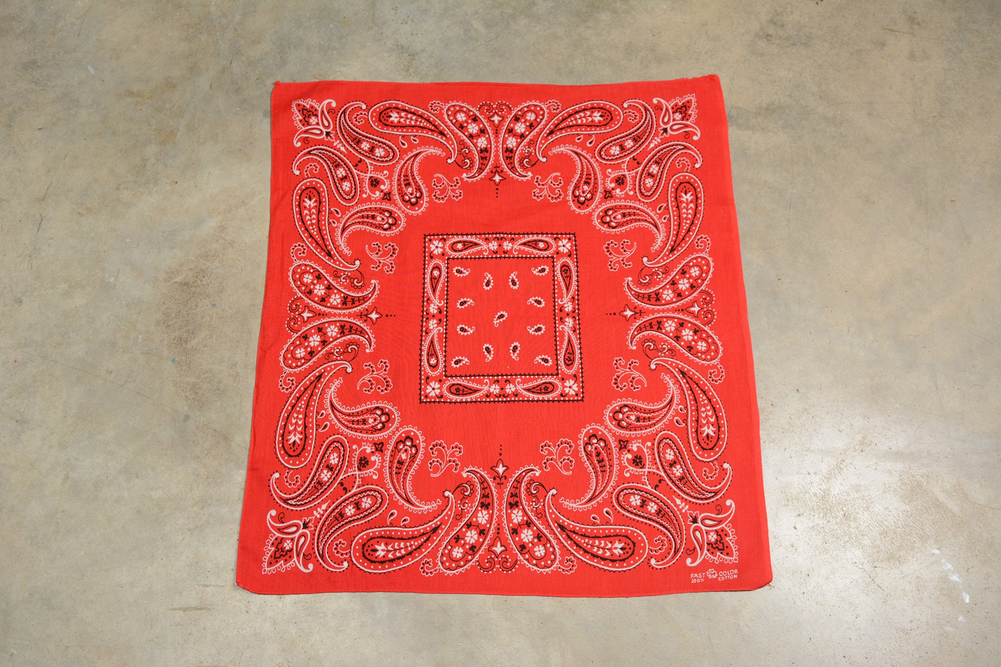 Vintage 40s 50s Bandana Red Paisley Flower Geometric All
