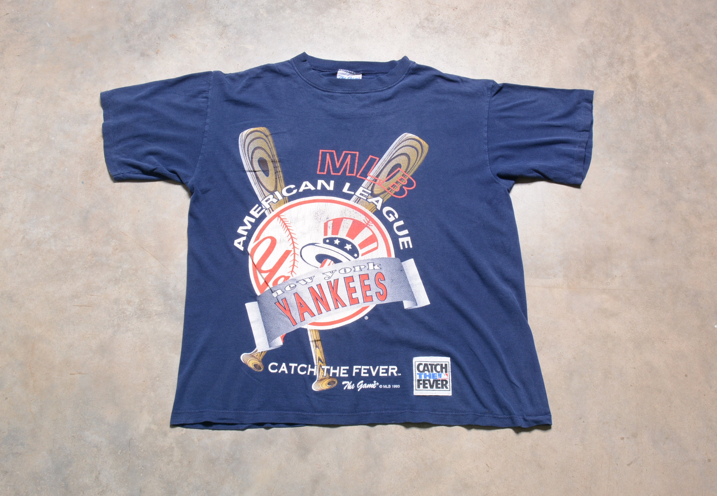 Vintage MLB (The Game) - New York Yankees Catch The Fever T-Shirt 1993 Large