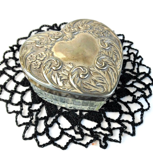 Vintage Silver Plated Glass Heart Lidded Trinket/Jewelry Box, vintage heart gift box