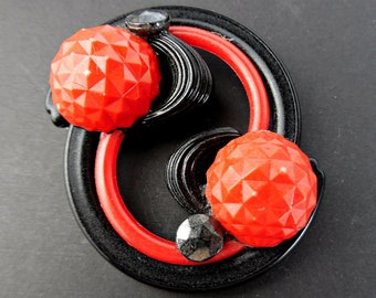Retro 40's 50's Red and Black Plastic "Buttons" Brooch, MCM vintage jewelry