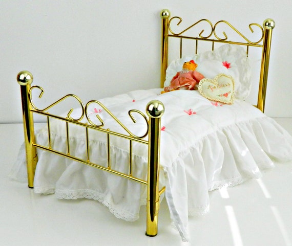 samantha american girl doll bed