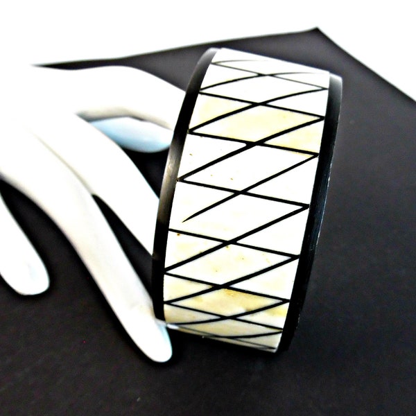 Chunky Black & White Bangle, Inlaid Bone Bangle Bracelet, vintage jewelry