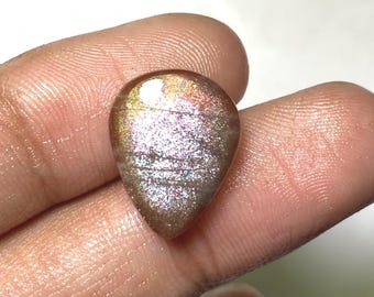 Purple Haze zonnesteen cabochon, edelsteen rooster, sieraden maken (20 x 16 x 4 mm, 11,65 kt)