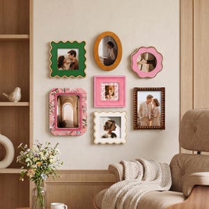 7-teiliges Galerie-Wandbilderrahmen-Set, ausgebogten Herz- und ovalen Vintage-Fotorahmen, rosa Blumenholzrahmen für Raumdekoration, Geschenk für Sie