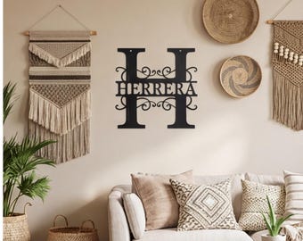 Aangepaste familienaam monogram, metalen letter H muurkunst, gepersonaliseerde open haard decor, elegant huwelijksverjaardag cadeau