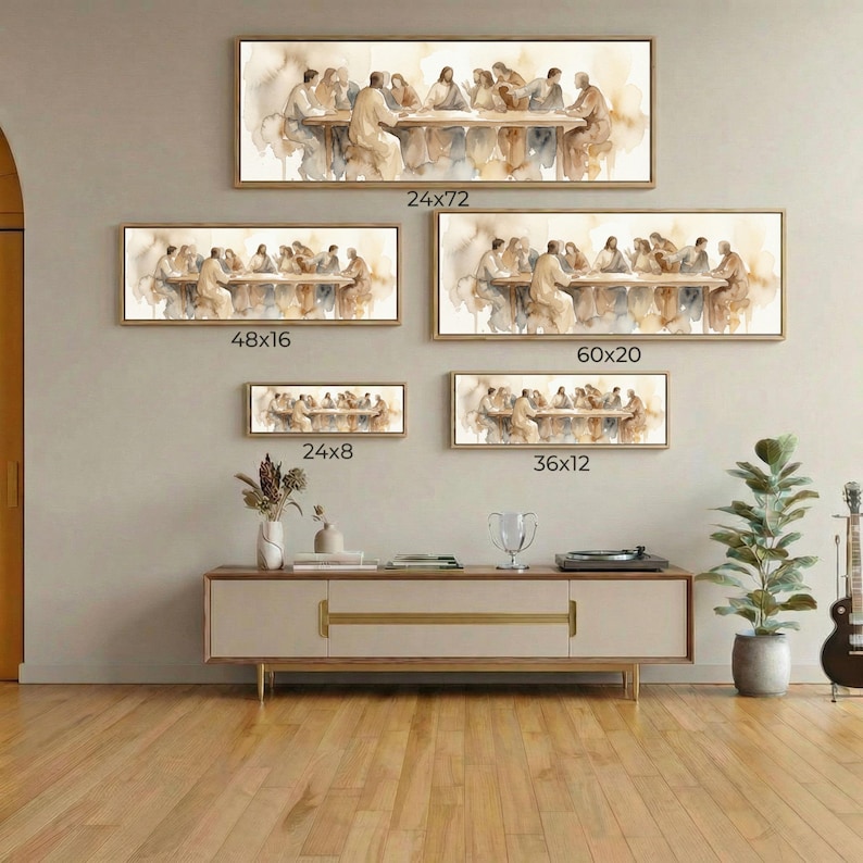 K&ouml;nnte beinhalten: Eine Sammlung gerahmter Aquarellgem&auml;lde, die eine religi&ouml;se Szene mit Figuren zeigen, die an einem langen Tisch sitzen. Die Gem&auml;lde variieren in der Gr&ouml;&szlig;e, mit Abmessungen wie 61x183 cm, 122x41 cm und 152x51 cm. Das Kunstwerk hat eine neutrale Farbpalette.