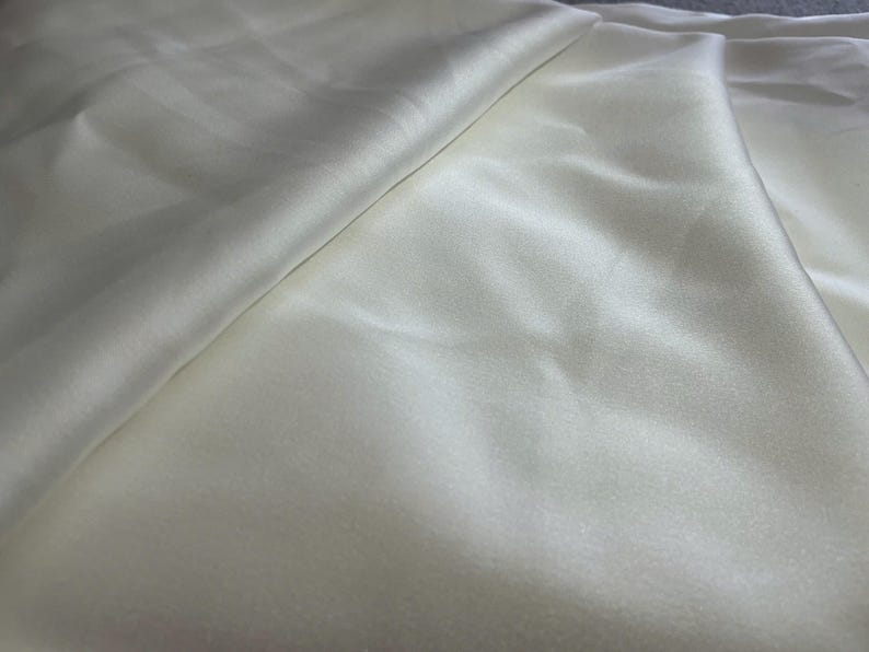 Women’s Heart Pajama Set, Minimalist Red Heart Lounge Wear image 3