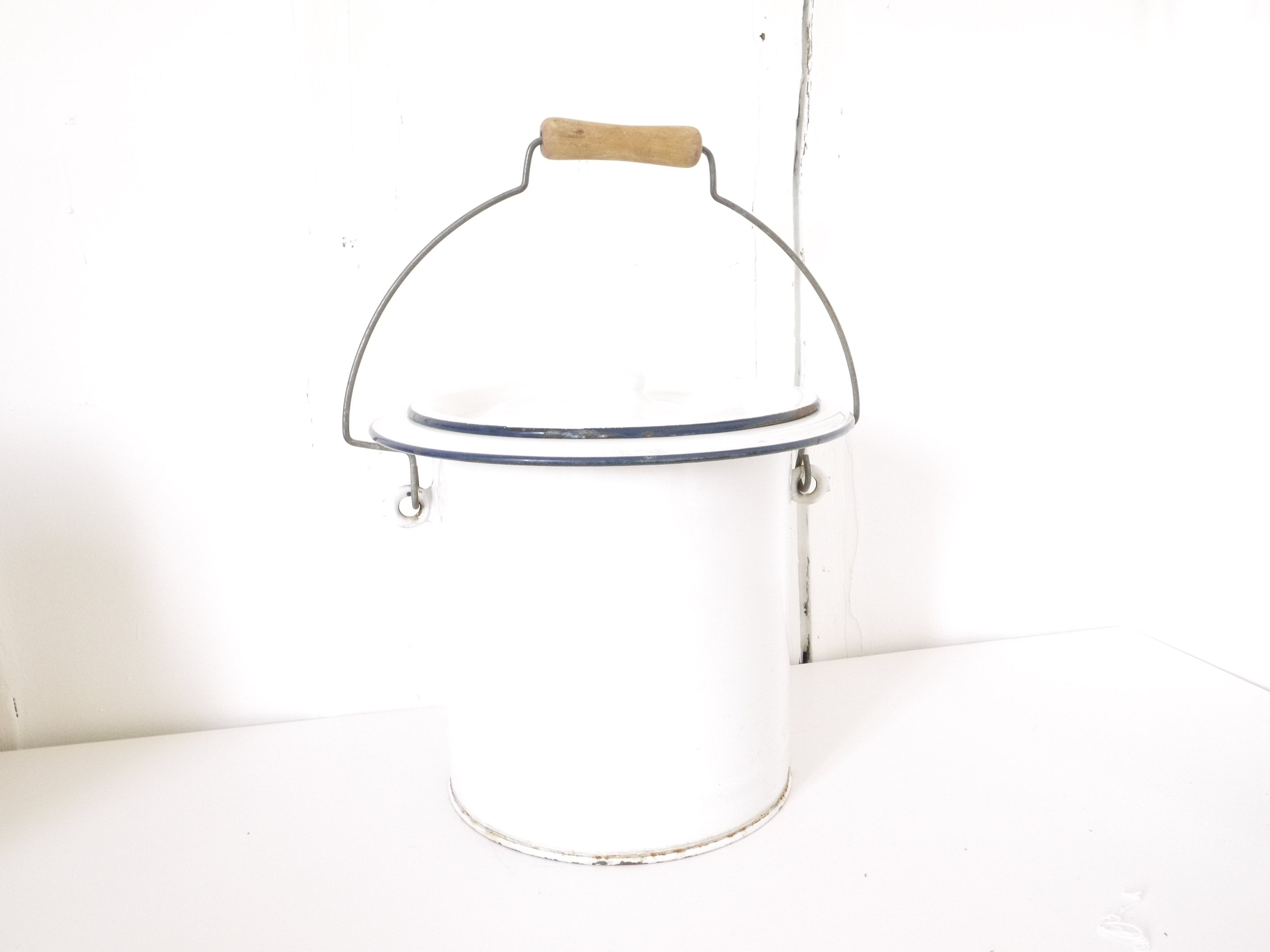 Français Émail Blanc Vintage Metal Bucket Large With Cover