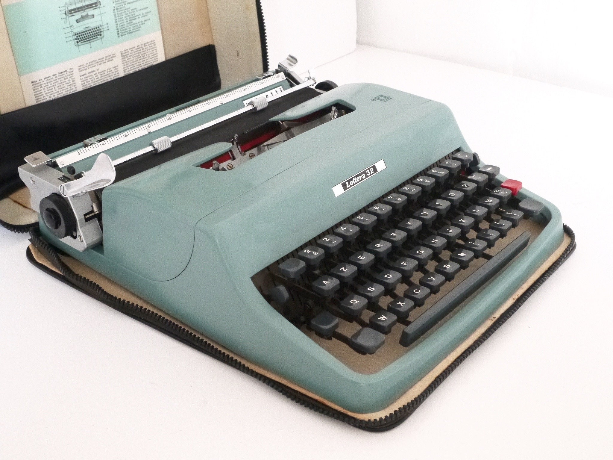 Machine à Écrire Bleu Vintage Olivetti Lettera 32 - Machine Sarcelle