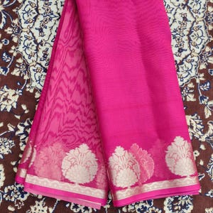 Exclusieve banarsi-zijden sari met premium butta