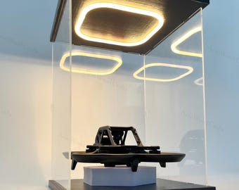 Acryl-Schaukasten ， Modell-Schaukasten ， LED-beleuchtete Vitrinen-Fall ， Automodell-Kasten ， Personalisierte Gravur ， Dekorationsanzeige ， Modellanzeige ， Geschenke.
