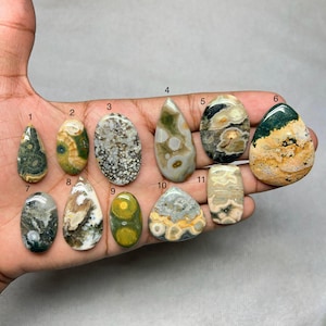 Cabujón de jaspe oceánico natural • Piedra preciosa con patrón orbe multicolor • Cabujón pulido • Material para fabricación de joyas