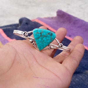 Bracelet jonc turquoise naturel avec pierres précieuses, argent sterling massif 925, jonc fait main, jonc réglable, jonc argent massif, cadeau d'anniversaire