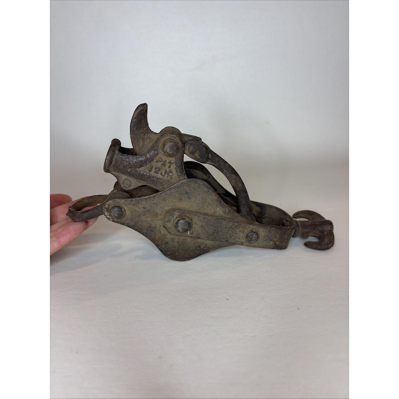 Vintage Pulley Come Along Hoist Ratchet image 1