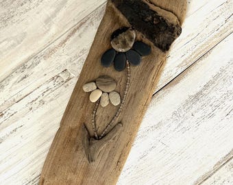 Flor de piedra de Petoskey sobre madera flotante: decoración de playa del lago Michigan