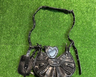 Schwarze y2k Umhängetasche Opium Damen Guesse Style japanische 90er Jahre Herztasche