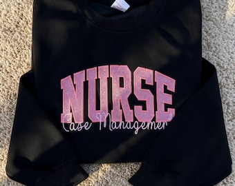 Sudadera de enfermera bordada personalizada / Sudadera de cuello redondo personalizada para enfermeras graduadas / Regalo de graduación para enfermeras