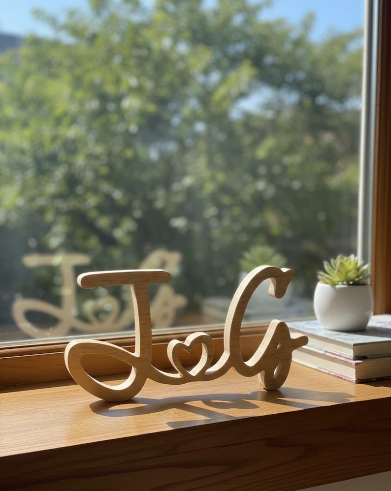 Letrero con iniciales de pareja / Letrero de madera personalizado con nombre / Regalo de San Valentín o de boda Wood