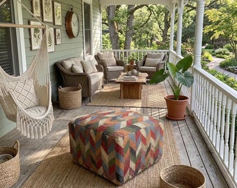 Boho Pouf Ottomane, Geometrischer Boden Pouf, Handgemachter Gepolsterter Fußhocker, Wohnzimmer Ottomane, Pouf im Marokkanischen Stil