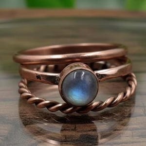 Ręcznie robiony zestaw pierścionków z miedzianym kamieniem księżycowym | Biżuteria w stylu boho vintage
