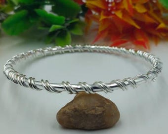 Handgefertigter Spiralarmreif aus Sterlingsilber