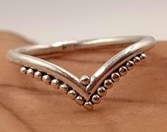Chevron Perlen Sterling Silber Ring - Handgefertigte V Form Band Stapeln