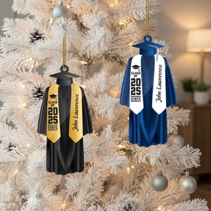 Gepersonaliseerde afstudeerjurkornament: schoolnaam, afstudeerornamenten klas 2025, afstudeerjurk middelbare school senior jaar kerstornament 2025