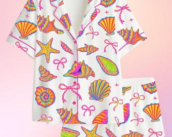 Conjunto de pijama de satén con estampado de conchas marinas para mujer, estilo retro playero de verano, conjunto de manga corta, bonito, regalo para ella.