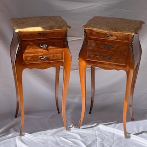 Comodino antico francese in palissandro – Tavolino laterale con piano in marmo, tavolino da letto intarsiato, stile Luigi XV rococò, venduto singolarmente