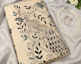Sari de seda Tussar tejido a mano con puntada Kantha / Diseño de boutique de Assam con motivo de pájaros / Ideal para bodas y festivales.