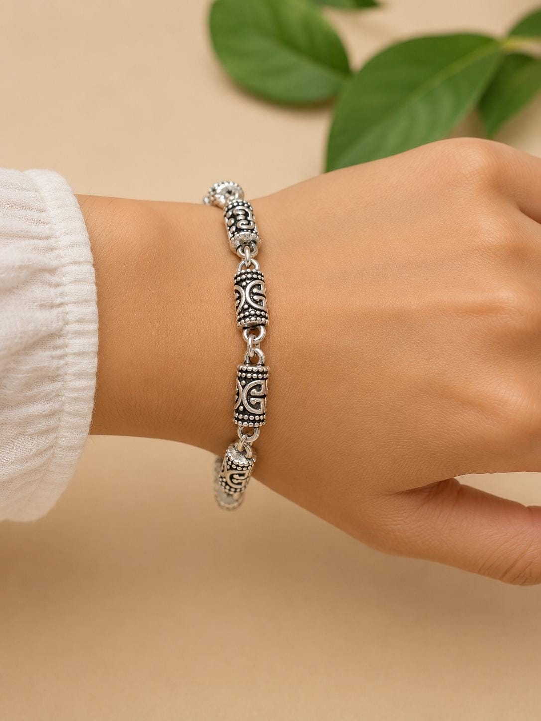Nepal silver bangle - Etsy 日本