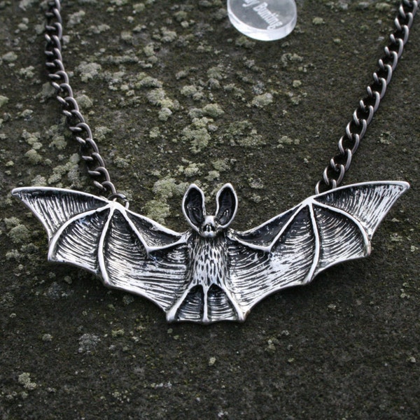 Murciélago gótico antiguo tono plata declaración 16 pulgadas collar de Goth